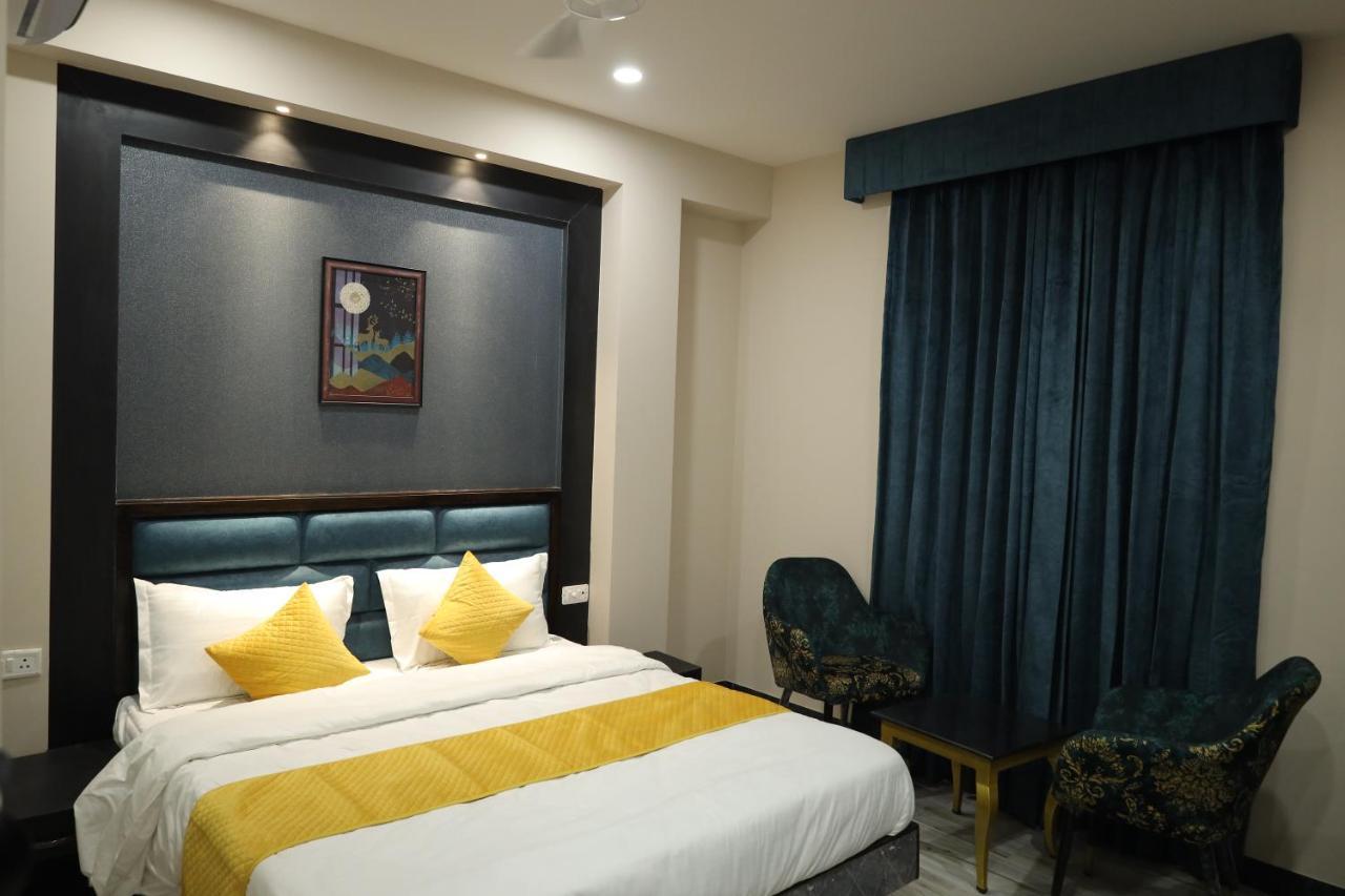 Hotel The Bell Ludhiana Exterior photo